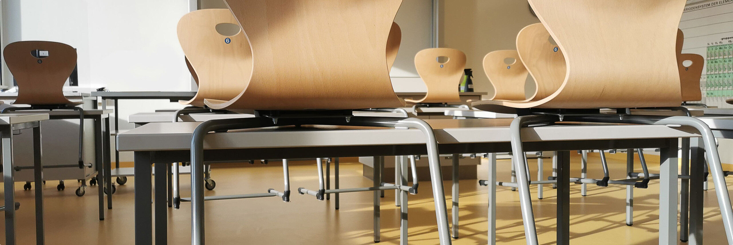 cleaning-schools-parallax